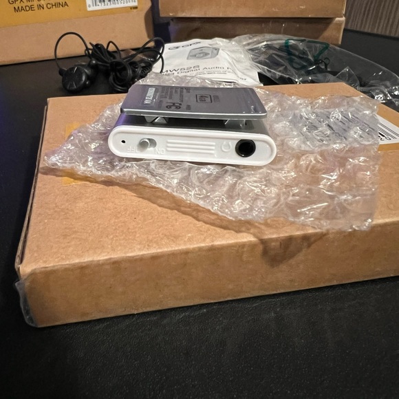 Brand new mini MP3 Player silver - Picture 9 of 10